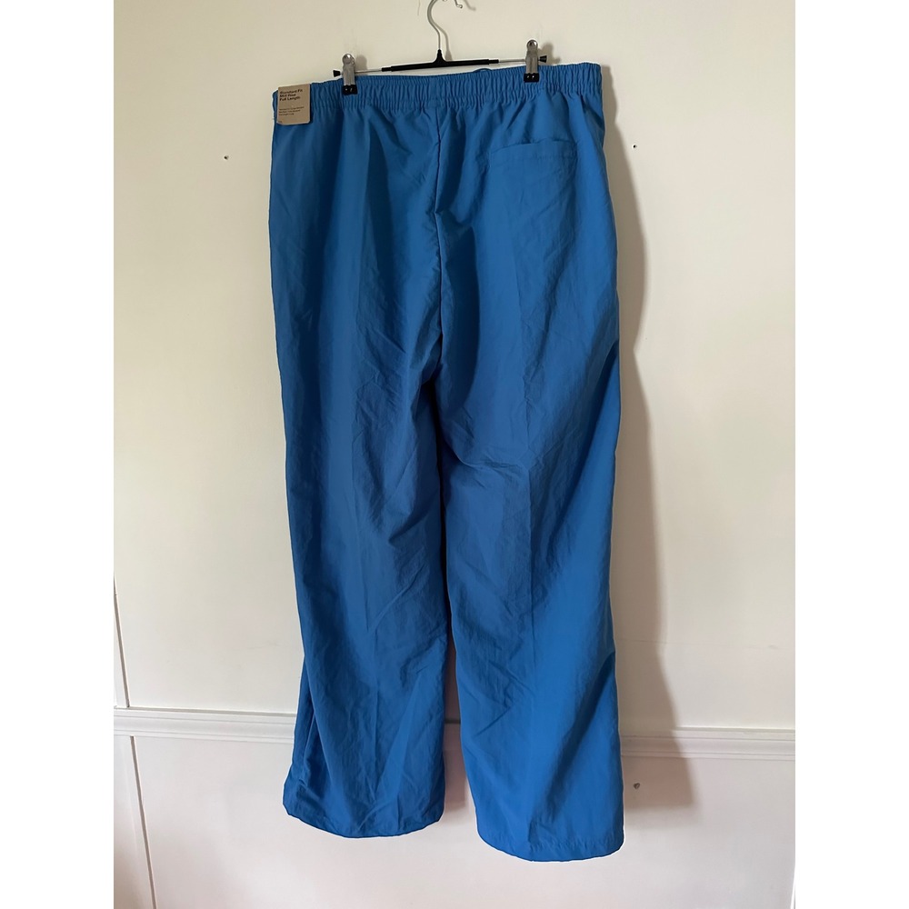 Nike Sportswear Essential Woven Pants Blue Wide Leg Pleated XL Tall Trackpants - Picture 2 of 3
